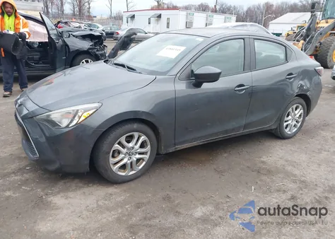 2018 Toyota Yaris Ia z USA, uszkodzony, nr VIN 3MYDLBYV5JY308794